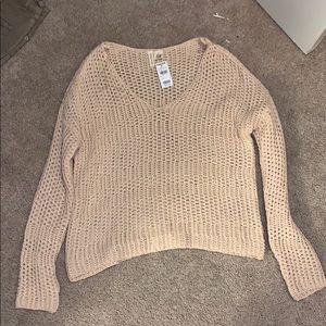 **SOLD** Never worn sweater